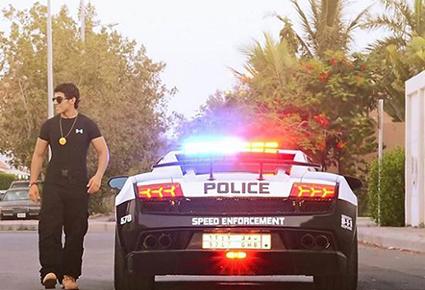 سعودي يحوّل لامبورغيني غالاردو إلى سيارة شرطة